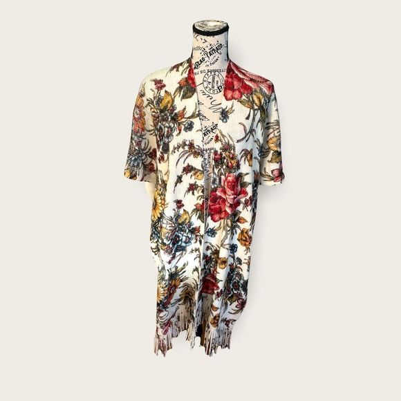 NWOT Anthropologie sunflower shawl poncho light weight with fringe one size - Picture 1 of 11